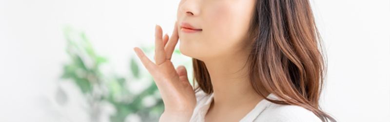 気になるほうれい線の原因と対策