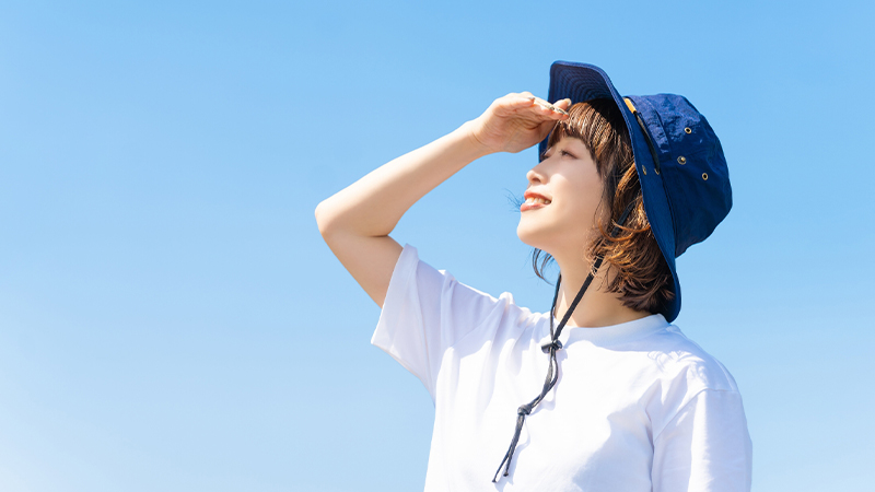 青い空の下、日