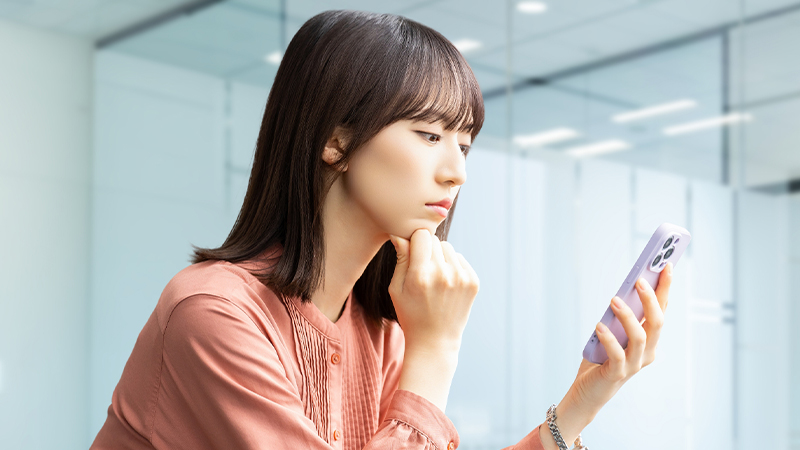 美容クリニックで働く女性